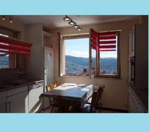 Hebergement Aux Balcons Des Xettes : photos des chambres