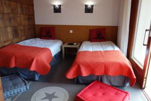 Hebergement Aux Balcons Des Xettes : photos des chambres