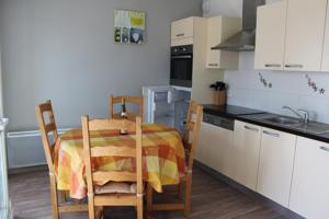 Appartement 13 Impasse du Rein des Genievres : photos des chambres