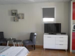 Appartement STUDIO INDEPENDANT LA TURBIE : photos des chambres