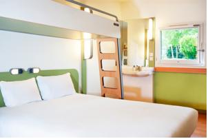Hotel ibis budget Belfort Centre : Chambre Double avec Lit Superposé