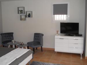 Appartement STUDIO INDEPENDANT LA TURBIE : photos des chambres