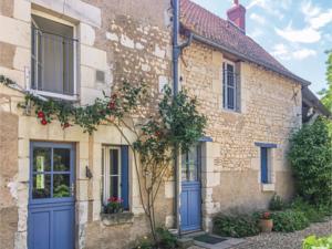 Hebergement Three-Bedroom Holiday Home in Civray s/Esves : photos des chambres
