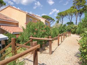 Hebergement One-Bedroom Holiday Home in Calvisson : photos des chambres
