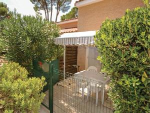 Hebergement One-Bedroom Holiday Home in Calvisson : photos des chambres