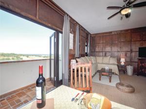 Hebergement Two-Bedroom Holiday Home in Banyuls Dels Aspres : photos des chambres