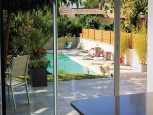 Hebergement Six-Bedroom Holiday Home in Montelimar : photos des chambres