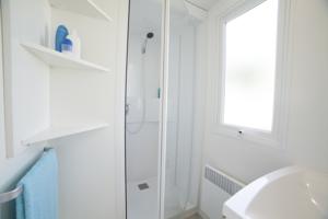 Hebergement RCN Camping Le Moulin de la Pique : photos des chambres