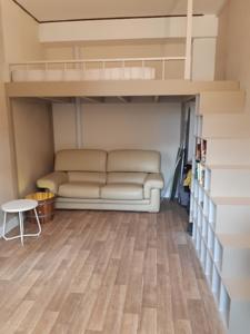 Appartement Au coeur du Bourget, A quelques minutes de Paris : studio en rez de jardin, semi privatif. : photos des chambres