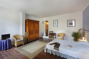 Chambres d'hotes/B&B Chateau de Montfroc : photos des chambres