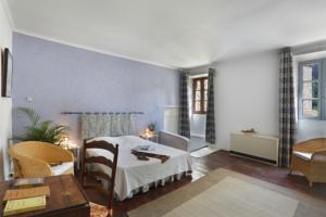 Chambres d'hotes/B&B Chateau de Montfroc : photos des chambres