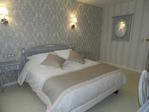 Hotel LA VENISE VERTE : Chambre Deluxe (2 Adultes + 1 Enfant)