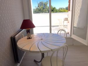 Appartement Deux pieces a Cabourg-Plage. Entre thalasso et mer, les sejours d'Heloise : photos des chambres