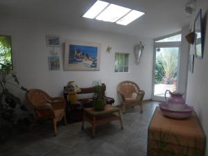 Hebergement maison calme et ombragee, la campagne a la ville : photos des chambres