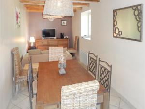 Hebergement Two-Bedroom Holiday Home in Saint Pierre de la Fag : photos des chambres