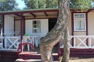 Hebergement Camping Les Chenes Rouges : photos des chambres