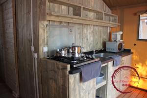 Hebergement Camping Les Chenes Rouges : photos des chambres