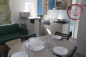 Hebergement Camping Les Chenes Rouges : photos des chambres