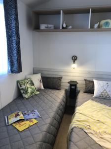 Hebergement Camping Les Chenes Rouges : photos des chambres