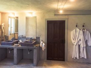 Hebergement Manoir avec piscine privee : photos des chambres