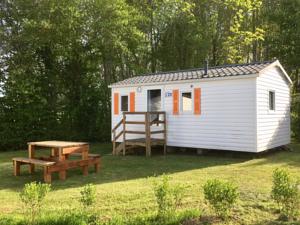 Hebergement Camping Des Papillons : photos des chambres
