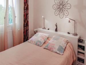 Hebergement Three-Bedroom Holiday Home in Saint Chamas : photos des chambres