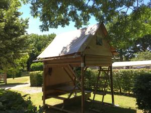 Hebergement Camping Des Papillons : Tente