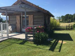 Chambres d'hotes/B&B Le ranch des Blayes : Chambre Double - Vue sur Piscine