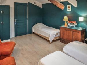 Hebergement Four-Bedroom Holiday Home in Chamaret : photos des chambres