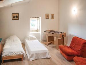 Hebergement Four-Bedroom Holiday Home in Chamaret : photos des chambres