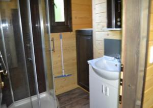 Hebergement Camping du Lac de la Seigneurie : Chalet 2 Chambres (6 Personnes)