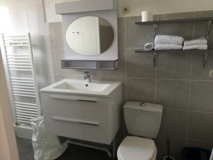 Hebergement La Maison Blanche : photos des chambres