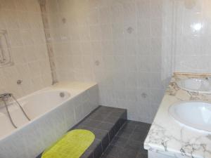 Appartement LA ROXYCELYNOUS : photos des chambres
