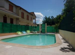 Hebergement Gites Lezan Gard : Maison 4 Chambres