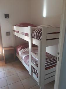 Hebergement Maison 29 Village de Montmarsis : photos des chambres