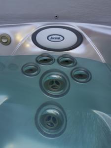 Hebergement La Lavandiere Spa Jacuzzi : photos des chambres