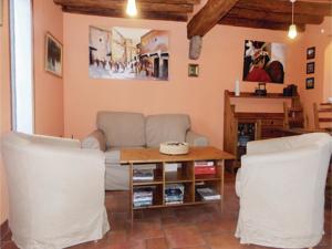Hebergement Holiday home Breux-Sur-Avre with a Fireplace 411 : photos des chambres