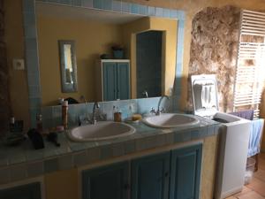 Appartement L' ensoleilladou : photos des chambres