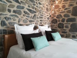 Chambres d'hotes/B&B Aux Caprices d'Aubrac : photos des chambres