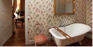 Chambres d'hotes/B&B Chateau De Cheronne : Chambre Double Supérieure