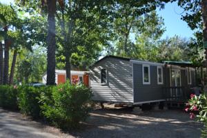 Hebergement Camping Les Salisses : photos des chambres