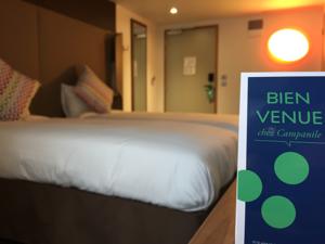 Hotel CAMPANILE PARIS - Clichy Centre : photos des chambres
