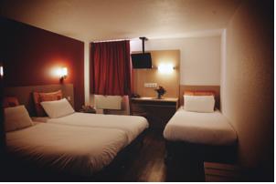 La Roseraie - Hotel & Restaurant : photos des chambres