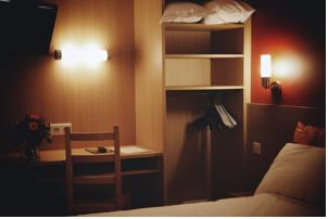 La Roseraie - Hotel & Restaurant : photos des chambres