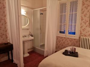 Hebergement La Roseraie : photos des chambres