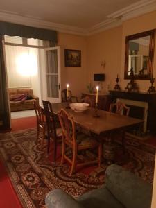 Appartement 26 Avenue des Thermes : photos des chambres