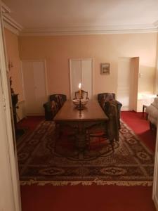 Appartement 26 Avenue des Thermes : photos des chambres