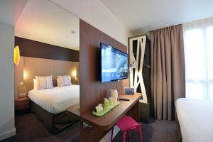 Hotel CAMPANILE PARIS - Clichy Centre : photos des chambres