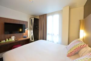 Hotel CAMPANILE PARIS - Clichy Centre : photos des chambres