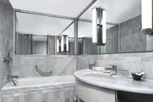 Hotel Sheraton Paris Roissy Airport : photos des chambres